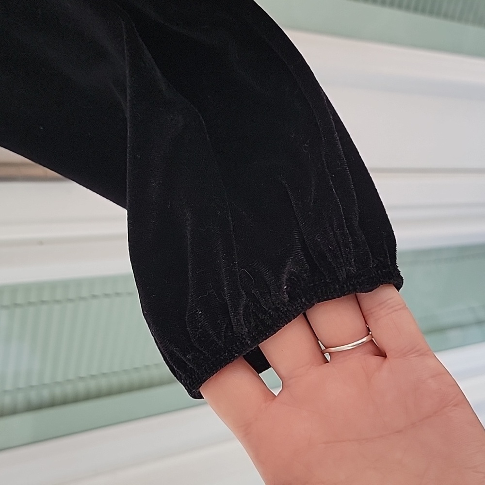 Torrid V Neck Velvet Long Sleeve Bodysuit - Picture 5 of 13